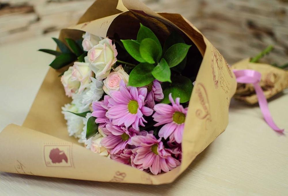 Букет цветов из: Розы и Хризантемы в Первомайском Карачаево-Черкесской республики