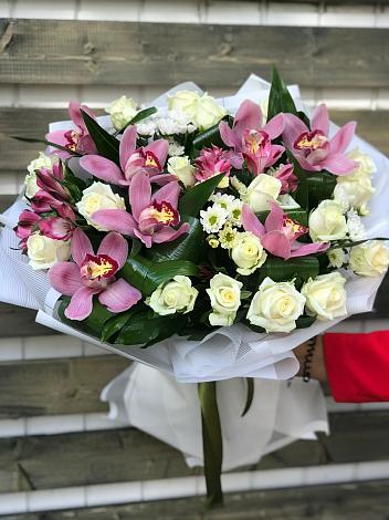 Букет цветов из: Розы и Хризантемы в Первомайском Карачаево-Черкесской республики