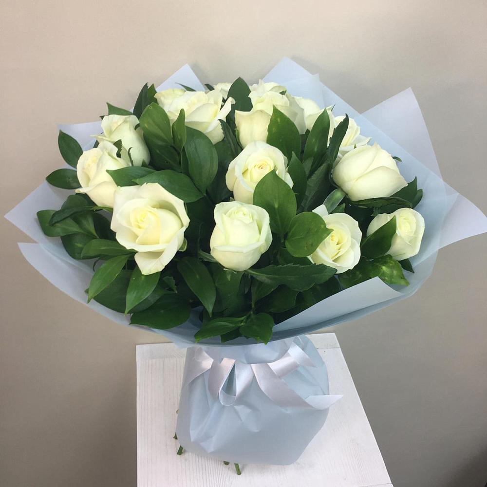 Букет 15 Белых роз Проуд в Первомайском Карачаево-Черкесской республики