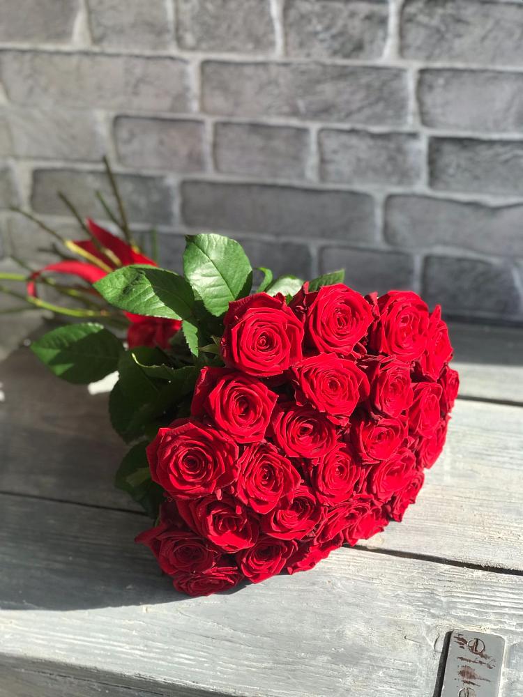 Букет Красные розы Фридом в Первомайском Карачаево-Черкесской республики