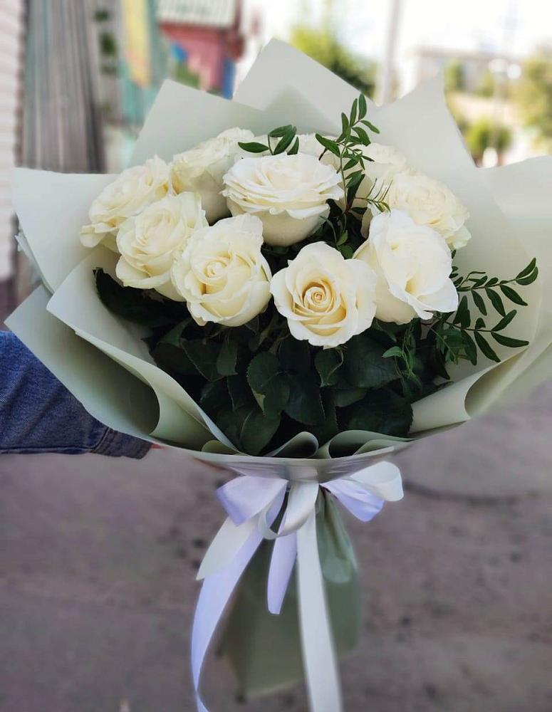 Букет Белые розы Проуд в Первомайском Карачаево-Черкесской республики