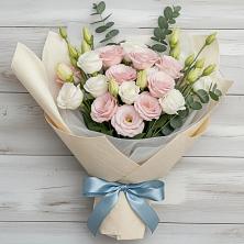 Букет цветов из:  Лизиантусы в Первомайском Карачаево-Черкесской республики