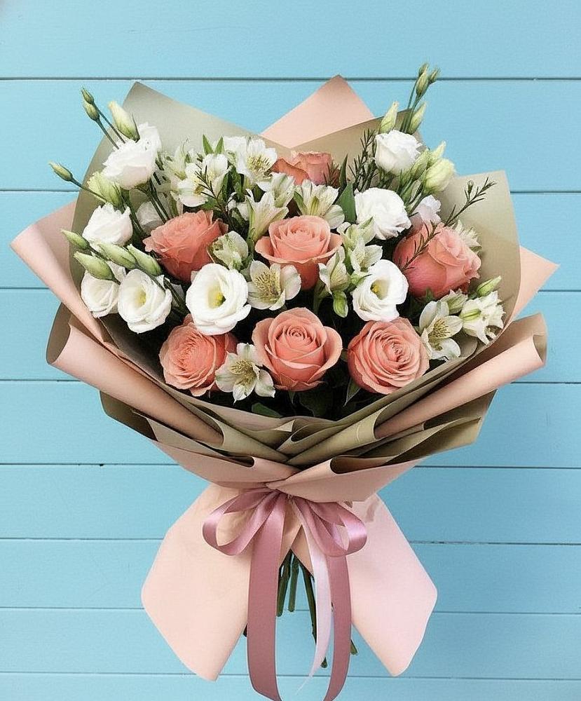 Букет цветов из: Розы, Альстромерии и Лизиантусы в Первомайском Карачаево-Черкесской республики