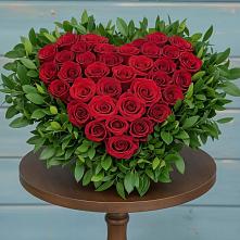 Цветочная композиция из Розы в виде сердца #REPLACE_PRED# Первомайском Карачаево-Черкесской республики