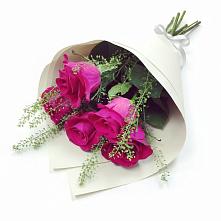 Букет цветов из:  Розы в Первомайском Карачаево-Черкесской республики
