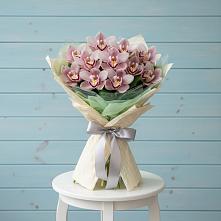 Букет цветов из:  Орхидеи и Розы в Первомайском Карачаево-Черкесской республики