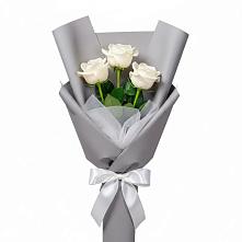 Букет 3 белые розы в Первомайском Карачаево-Черкесской республики