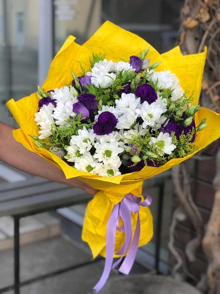 Букет цветов из: Ирисы, Хризантемы и Ромашки в Первомайском Карачаево-Черкесской республики