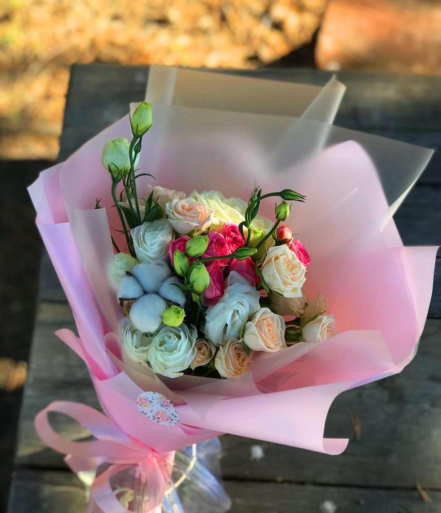 Букет цветов из: Розы и Лизиантусы в Первомайском Карачаево-Черкесской республики