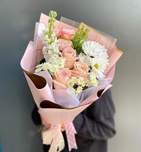 Букет цветов из:  Хризантемы и Розы в Первомайском Карачаево-Черкесской республики