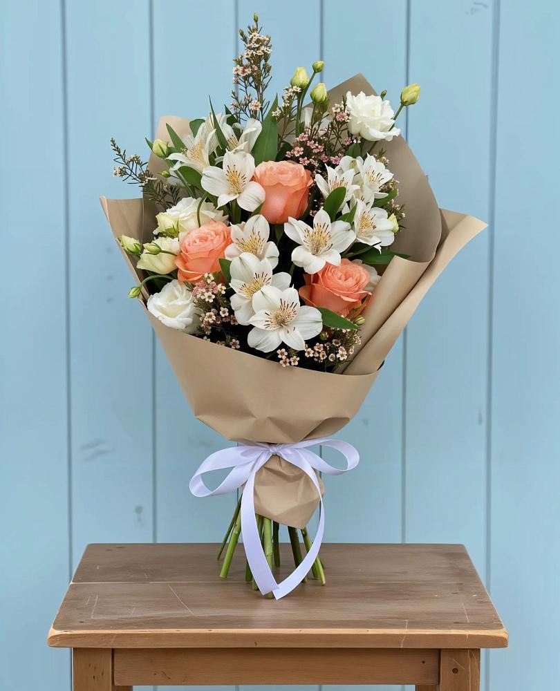 Букет цветов из: Альстромерии, Лизиантусы, Розы и Хризантемы в Первомайском Карачаево-Черкесской республики