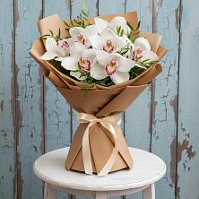 Букет цветов из:  Орхидеи и Розы в Первомайском Карачаево-Черкесской республики