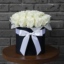 Цветочная композиция из Розы в шляпной коробке в Первомайском Карачаево-Черкесской республики